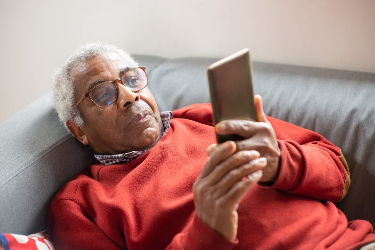 Assisted Living: Health Care & Monitoring 1 Transforming Chronic Care